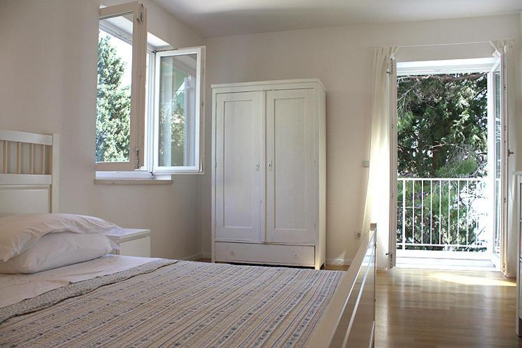 Suncana Guest house